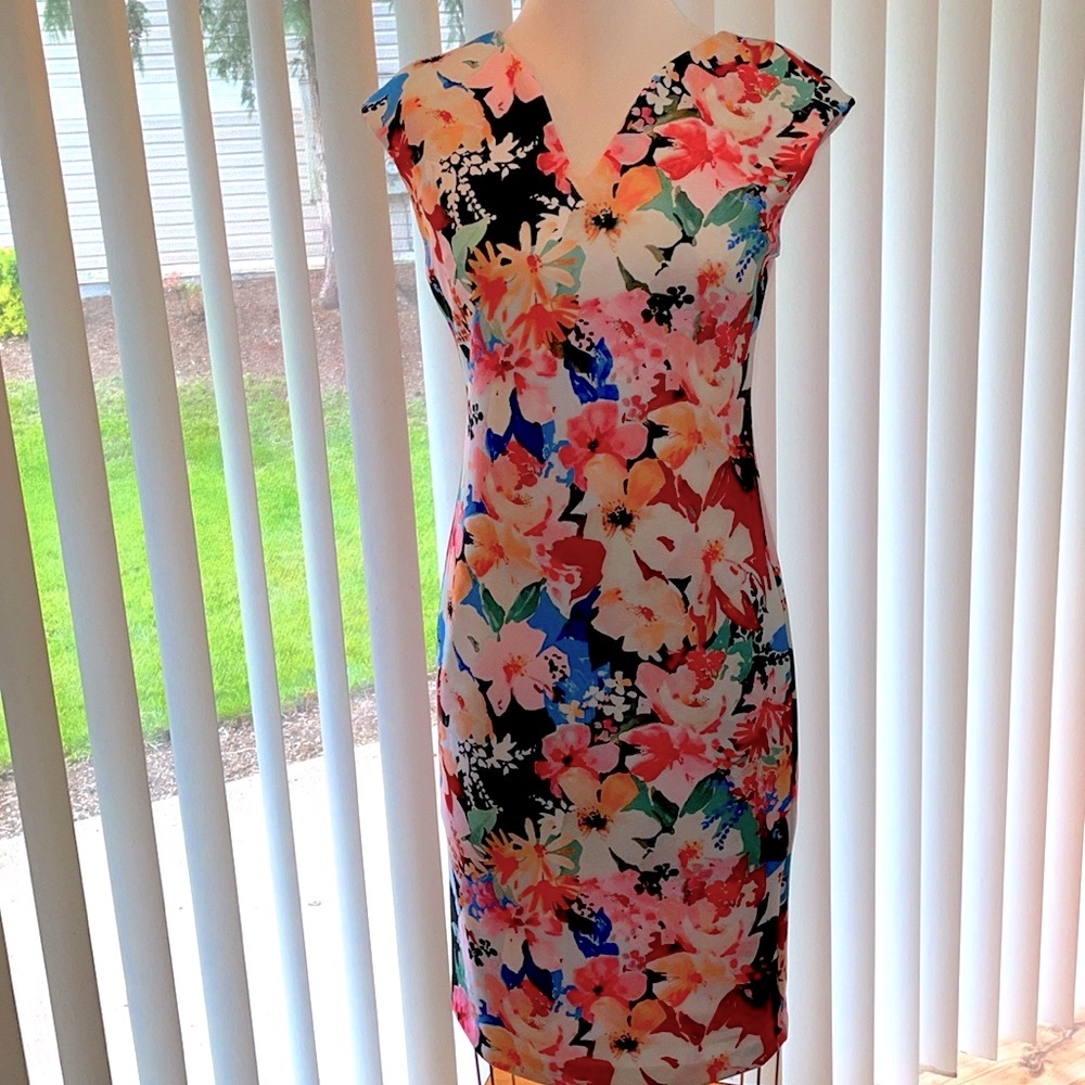 ❤️ Women’s NWT TAHARI V-Neck Dress Floral Print Sz S/P Floral Sleeveless Dress - Picture 2 of 15
